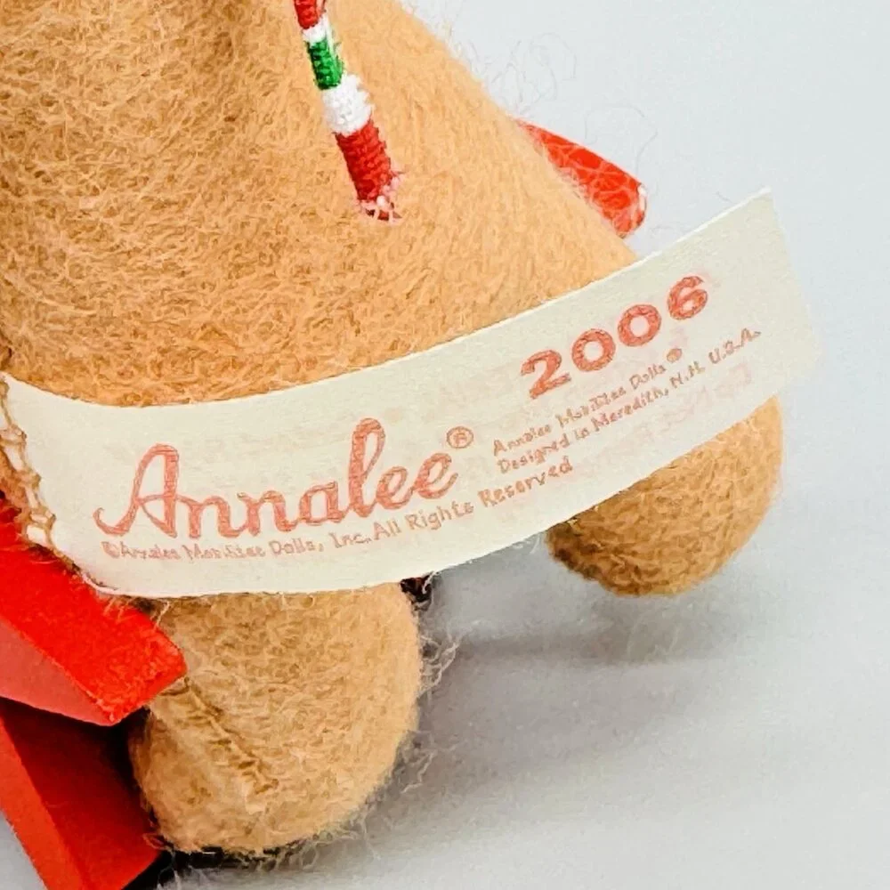 Annalee red hot